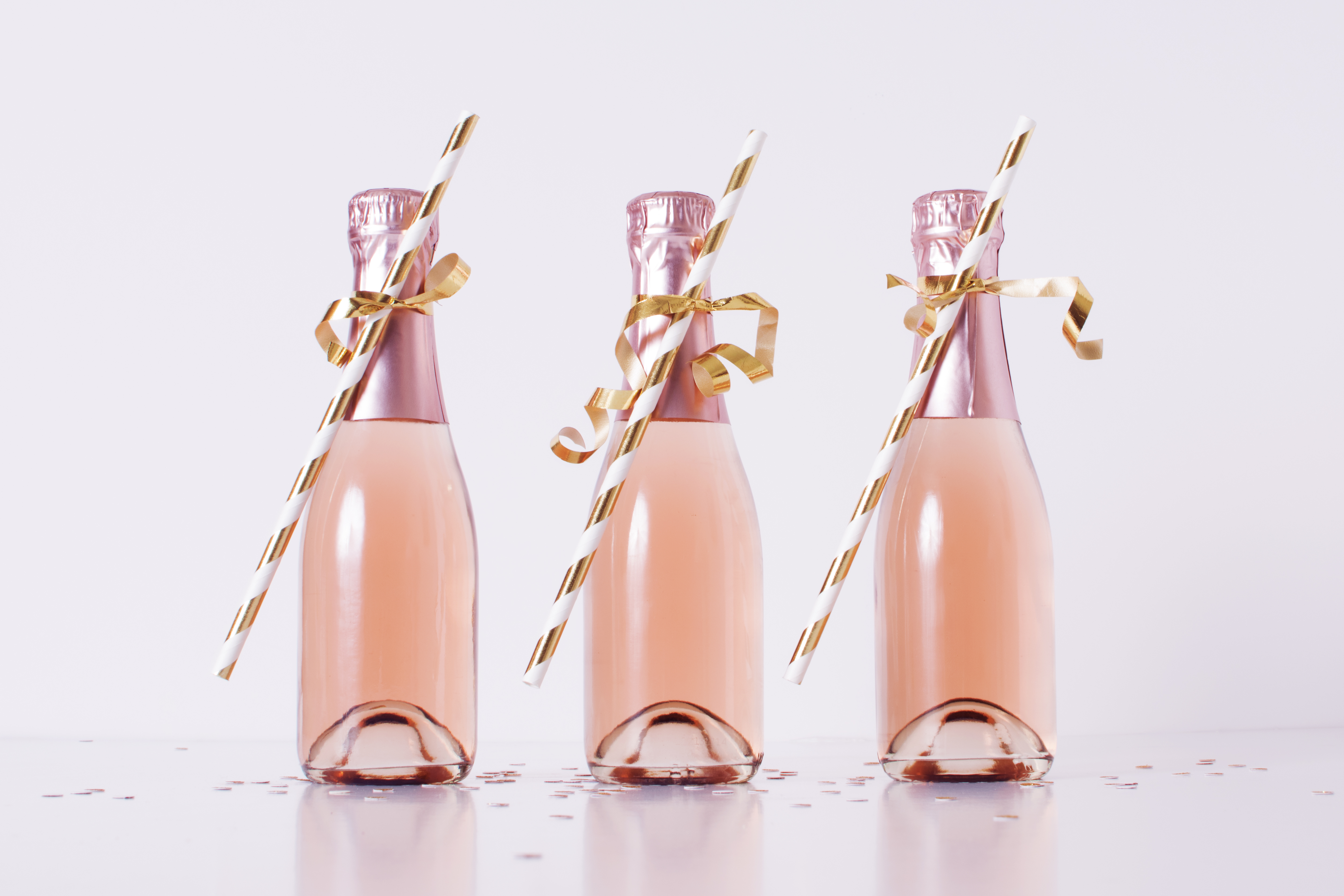 迷你香槟包装标签设计提案展示样机 Mini Champagne Bottle Mock Up Bundle插图2