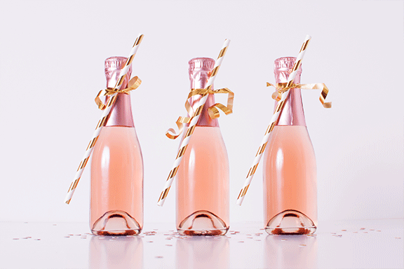 迷你香槟包装标签设计提案展示样机 Mini Champagne Bottle Mock Up Bundle