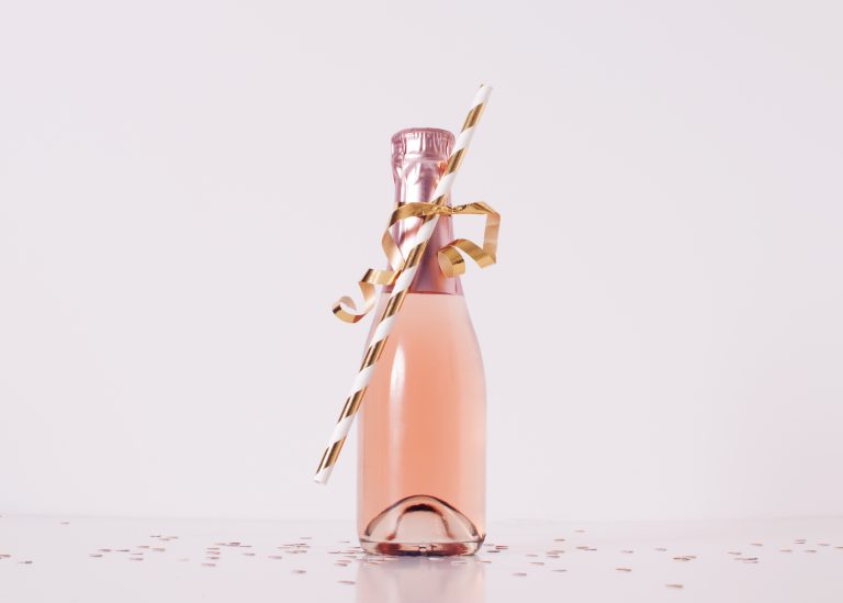 Download 迷你香槟包装标签设计提案展示样机 Mini Champagne Bottle Mock Up Bundle - 早道大咖