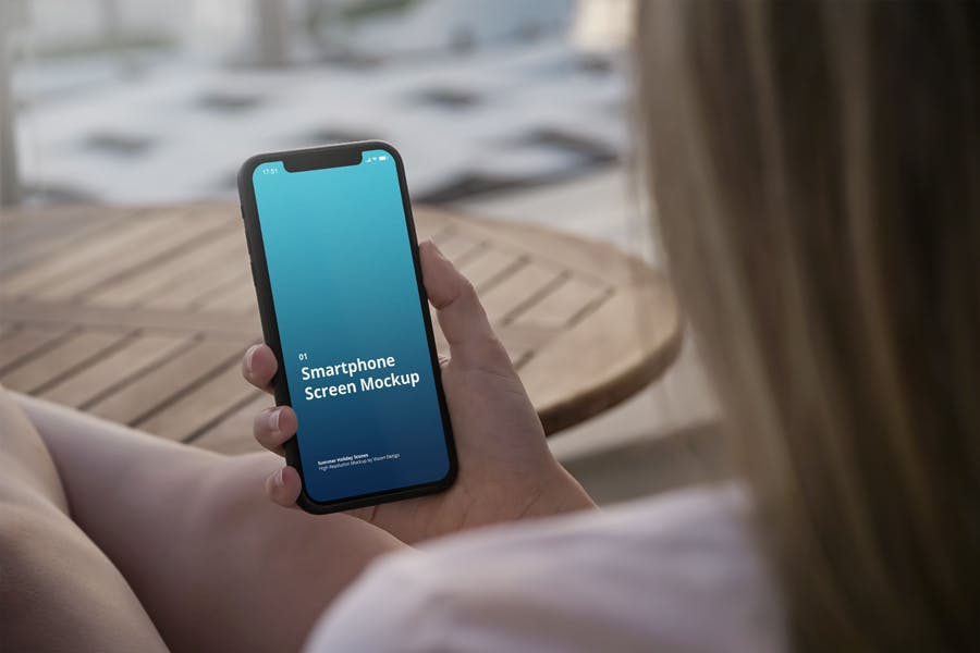 8款手持iPhone智能手机屏幕样机模板 Phone Mockup Summer Scenes插图6