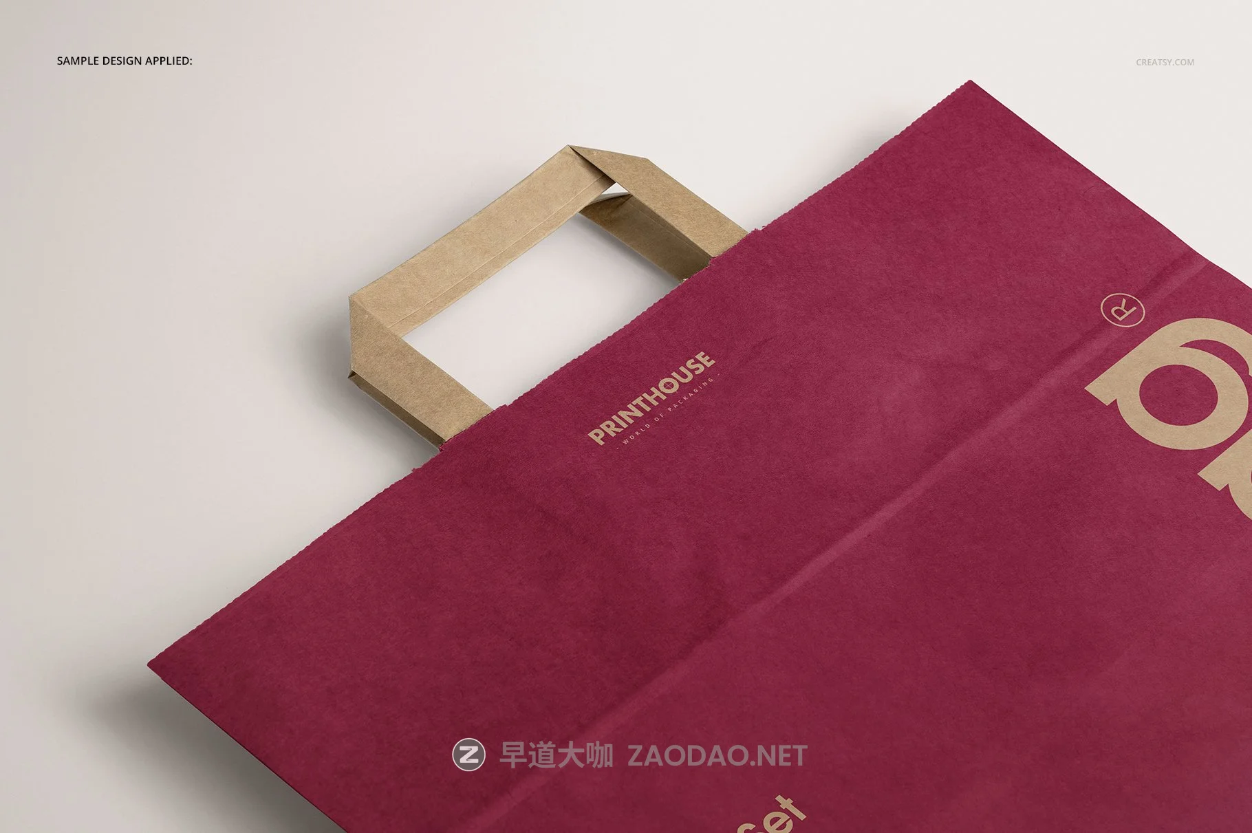 折叠手柄购物牛皮纸袋设计展示贴图样机 Folded Handle Kraft Paper Bag Mockup插图8 折叠手柄购物牛皮纸袋设计展示贴图样机 Folded Handle Kraft Paper Bag Mockup插图8