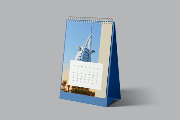 竖版台历日历设计展示贴图样机模板 Portrait Desk Calendar Mockup