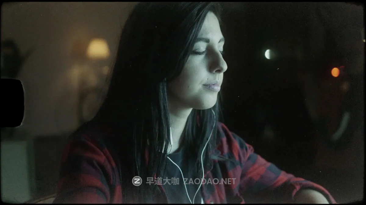 潮流复古8MM胶片粗糙颗粒燥点砂纸纹理效果叠加视频设计素材 Ezra Cohen – 8MM Film Grain + Textures插图5 潮流复古8MM胶片粗糙颗粒燥点砂纸纹理效果叠加视频设计素材 Ezra Cohen – 8MM Film Grain + Textures插图5