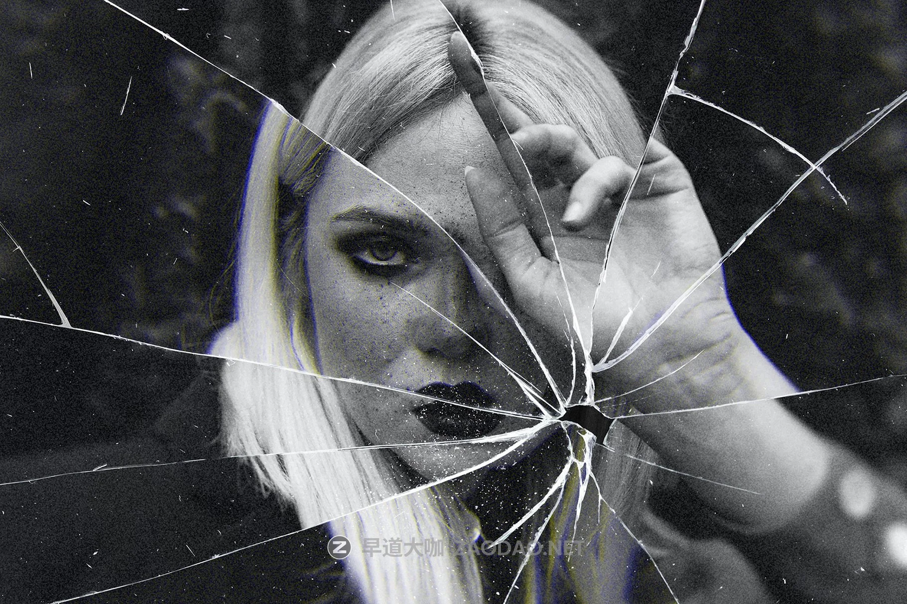 潮流破裂破碎玻璃效果照片文字标题设计PS样式模板素材 Broken Glass Photo Effect插图1 潮流破裂破碎玻璃效果照片文字标题设计PS样式模板素材 Broken Glass Photo Effect插图1