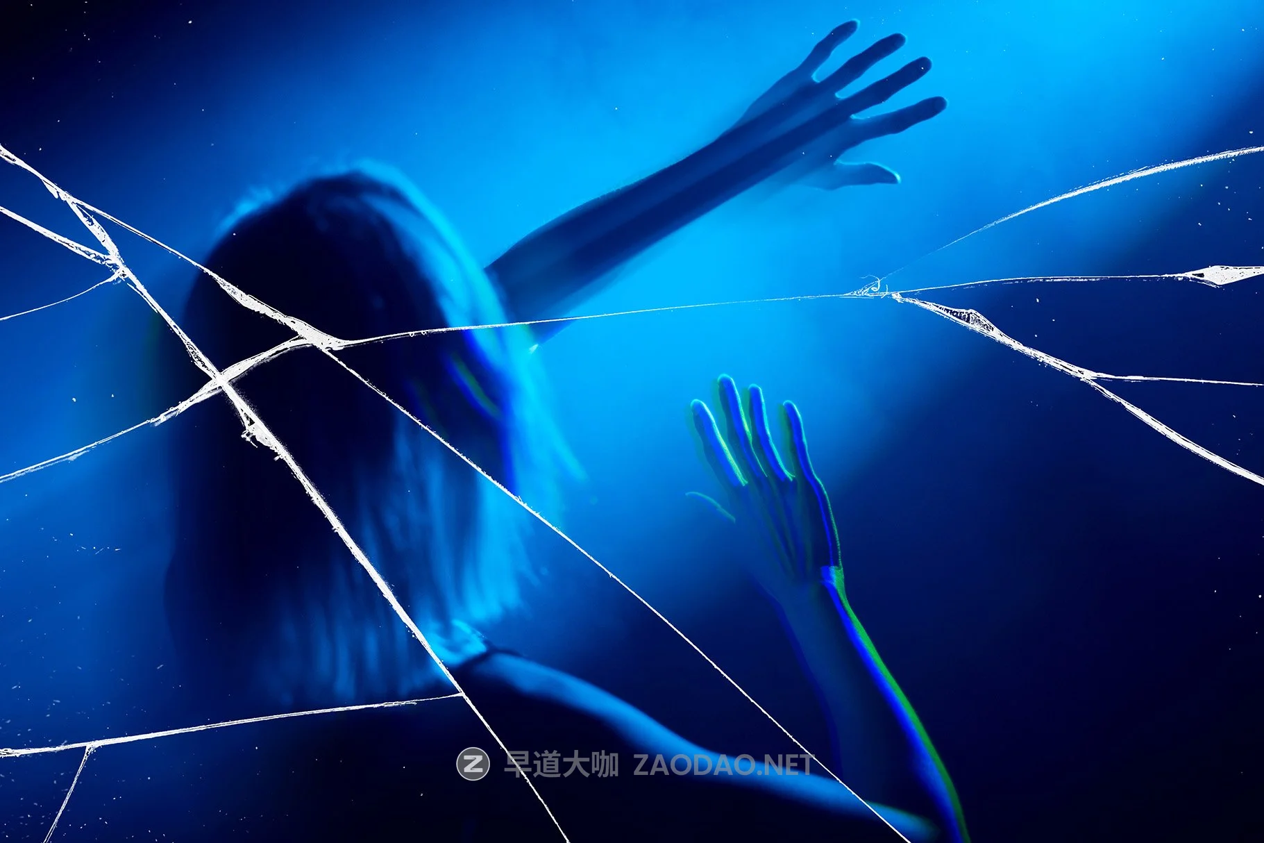 潮流破裂破碎玻璃效果照片处理特效PS样式模板素材 Broken Mirror Photo Effect插图4 潮流破裂破碎玻璃效果照片处理特效PS样式模板素材 Broken Mirror Photo Effect插图4