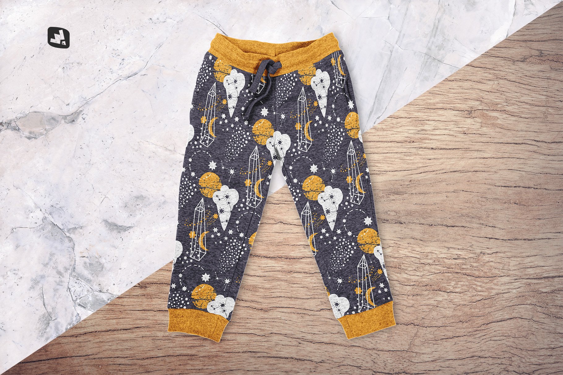 顶视图婴儿运动裤印花图案设计展示贴图样机 Top View Infant Track Pants Mockup插图4