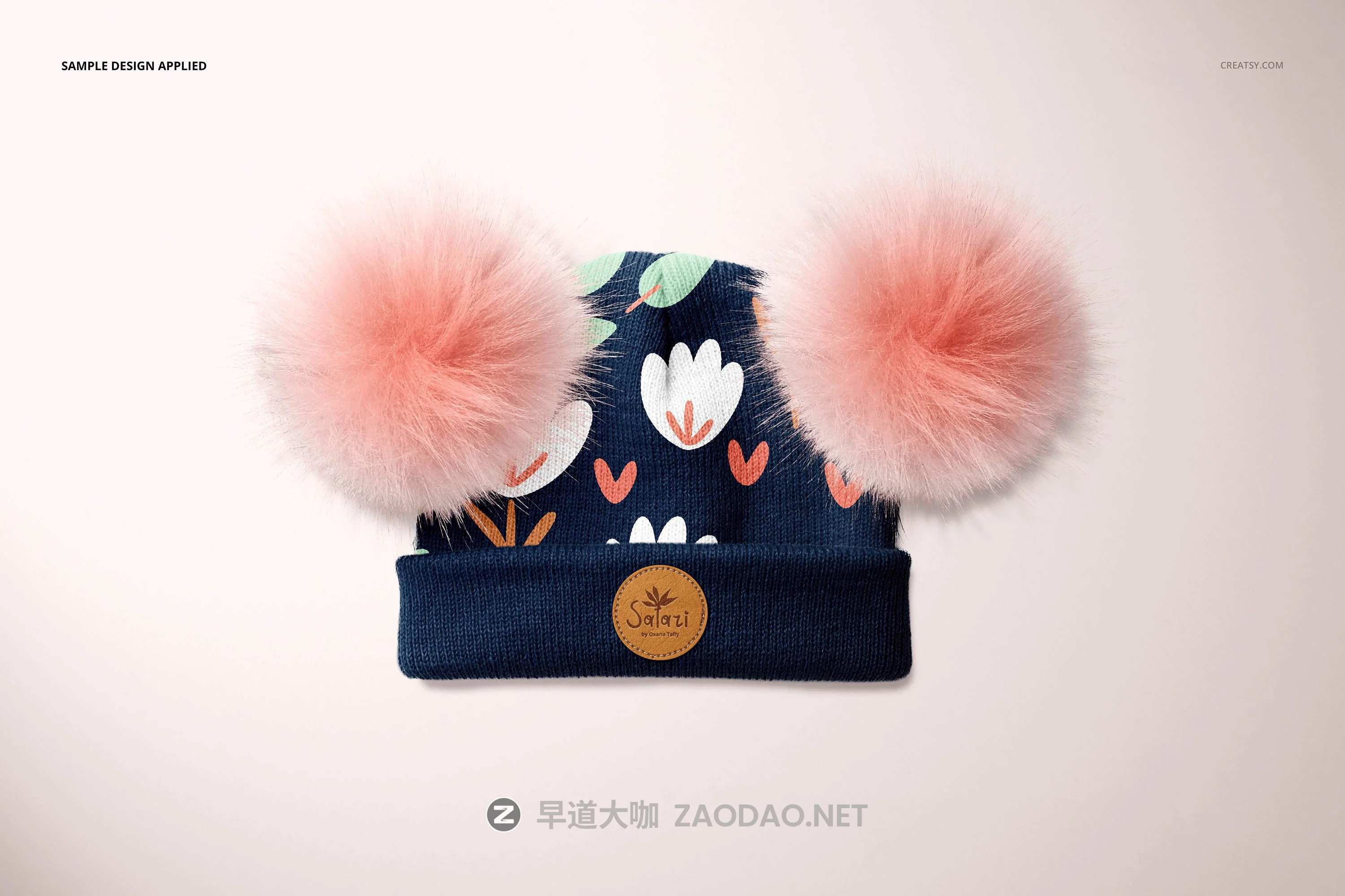 毛绒绒绒儿童毛线无檐小便帽设计展示样机集 Beanie with Fur Pompons Mockup Set插图7 毛绒绒绒儿童毛线无檐小便帽设计展示样机集 Beanie with Fur Pompons Mockup Set插图7