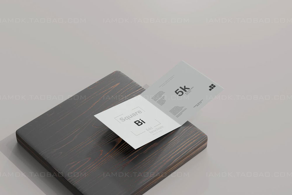正放心两折页小册子设计展示贴图PSD样机模板 Square Bi Fold Brochure Mockup插图5 正放心两折页小册子设计展示贴图PSD样机模板 Square Bi Fold Brochure Mockup插图5