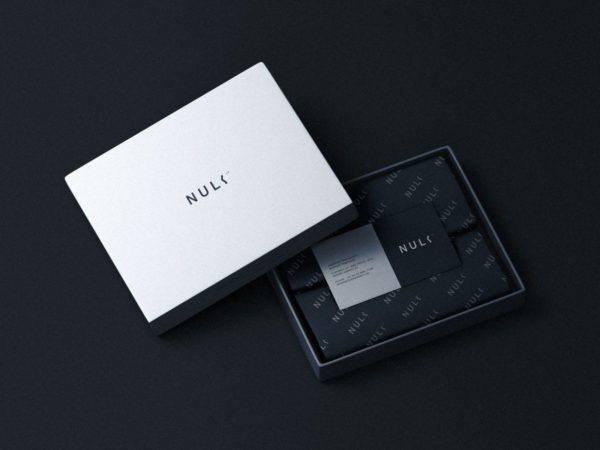纺织品服装品牌Logo包装盒设计展示贴图PSD样机模板 Fabric in Box Mockup