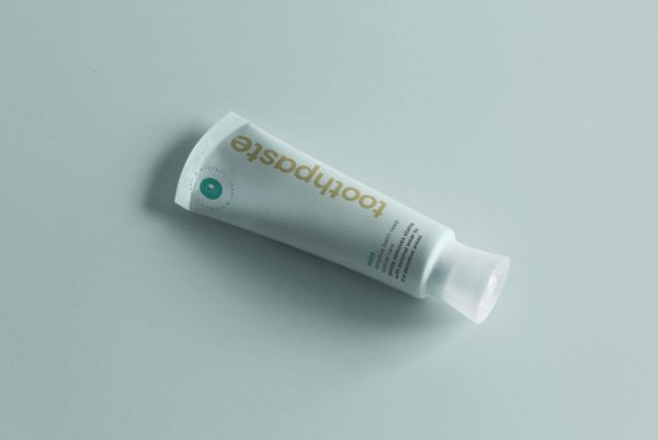 逼真牙膏软管包装罐外观设计展示贴图PSD样机模板素材 Toothpaste Tube Mockup