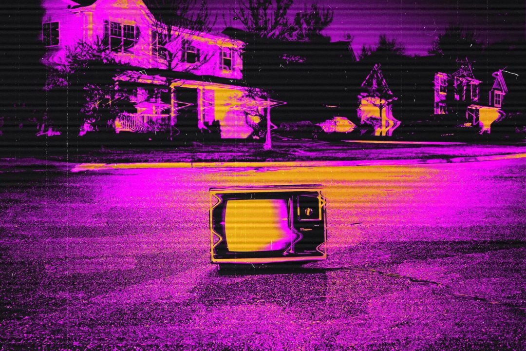 creepy-tv-glitch-photo-effect-03-