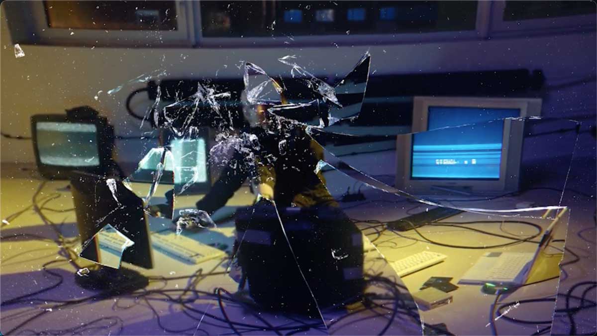 AE模板 潮流嘻哈说唱风玻璃破碎划痕纹理视频转场特效 Broken Glass Effects VOL. 2 | After Effects插图7