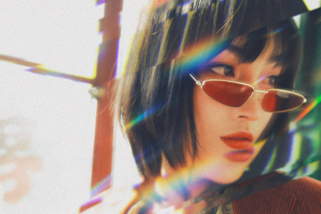 prismatic-chrome-lens-photo-effect-4-