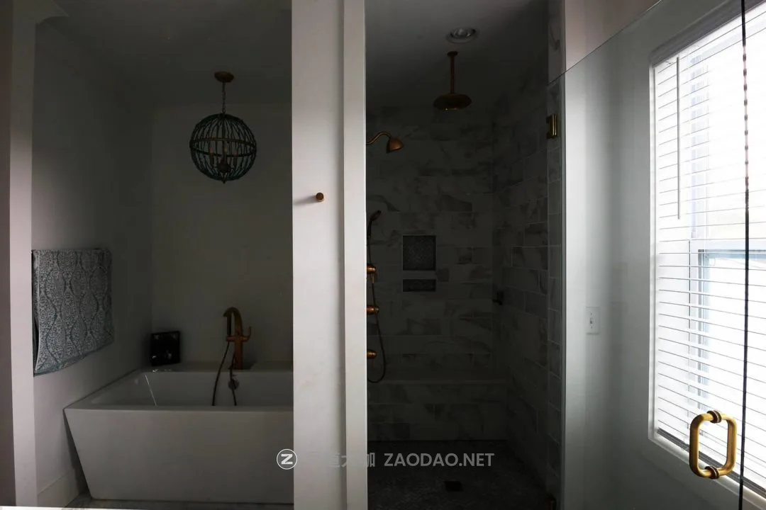 master_bath_before_2 master_bath_before_2