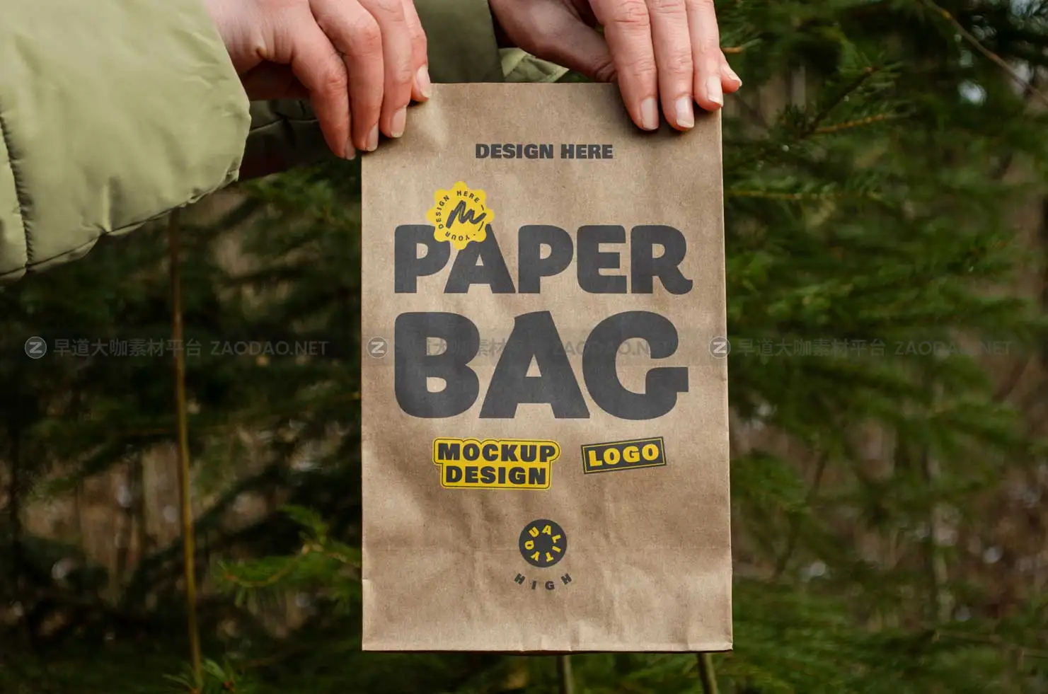 12款时尚手持汉堡面包包装袋外卖纸袋设计展示效果图PSD样机模板 Paper Bag Mockups插图9