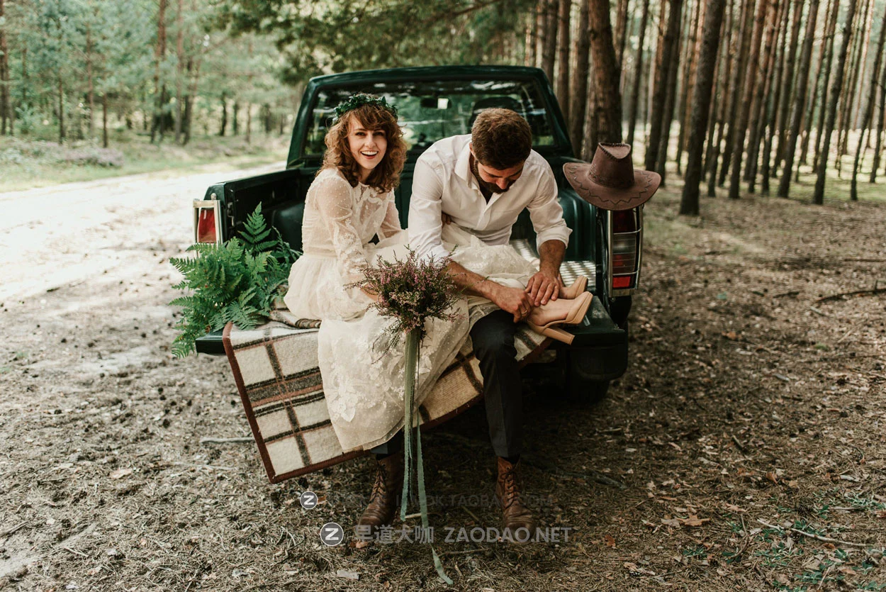 群岛部落风格金色红色橙色蓝色暖色调情侣婚礼摄影照片调色Lightroom预设 Archipelago – Light & Ochre插图17 群岛部落风格金色红色橙色蓝色暖色调情侣婚礼摄影照片调色Lightroom预设 Archipelago – Light & Ochre插图17