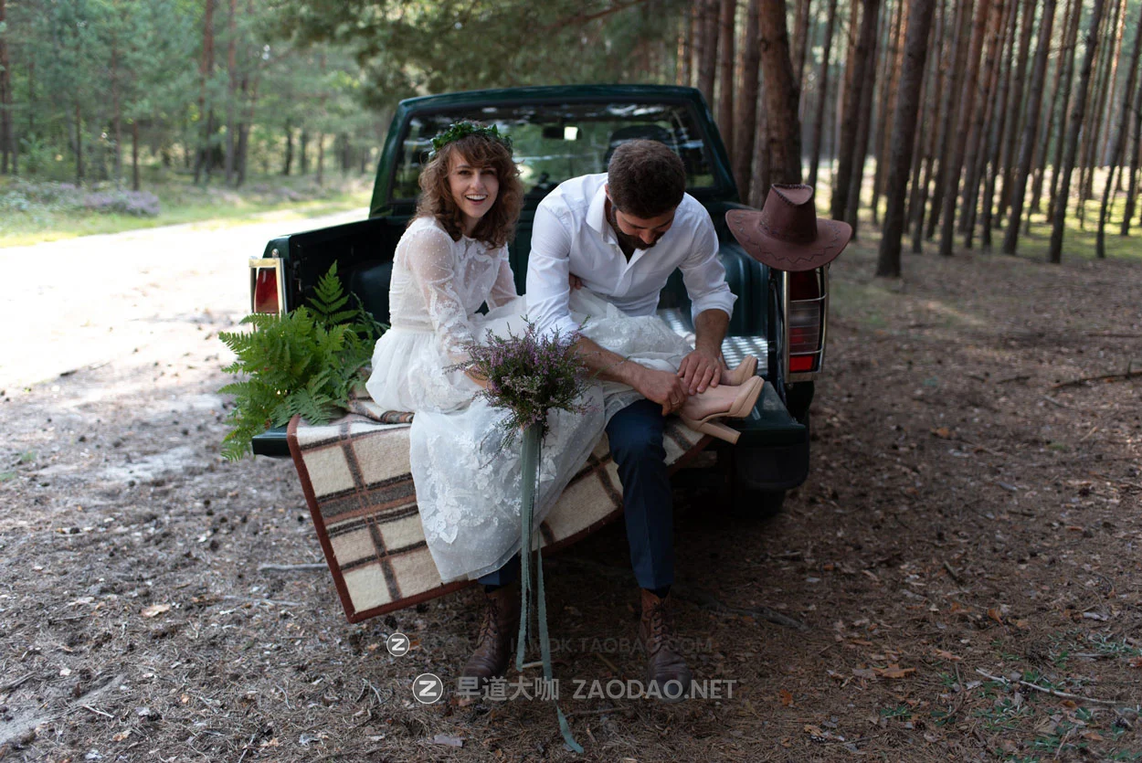群岛部落风格金色红色橙色蓝色暖色调情侣婚礼摄影照片调色Lightroom预设 Archipelago – Light & Ochre插图18 群岛部落风格金色红色橙色蓝色暖色调情侣婚礼摄影照片调色Lightroom预设 Archipelago – Light & Ochre插图18