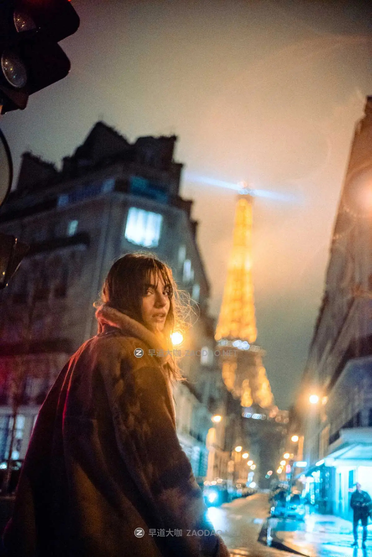 潮流电影质感红色/金棕色/深蓝色色调颗粒纹理模拟人文扫街照片调色Lightroom预设 Andre Josselin – Signature Presets插图3 潮流电影质感红色/金棕色/深蓝色色调颗粒纹理模拟人文扫街照片调色Lightroom预设 Andre Josselin – Signature Presets插图3