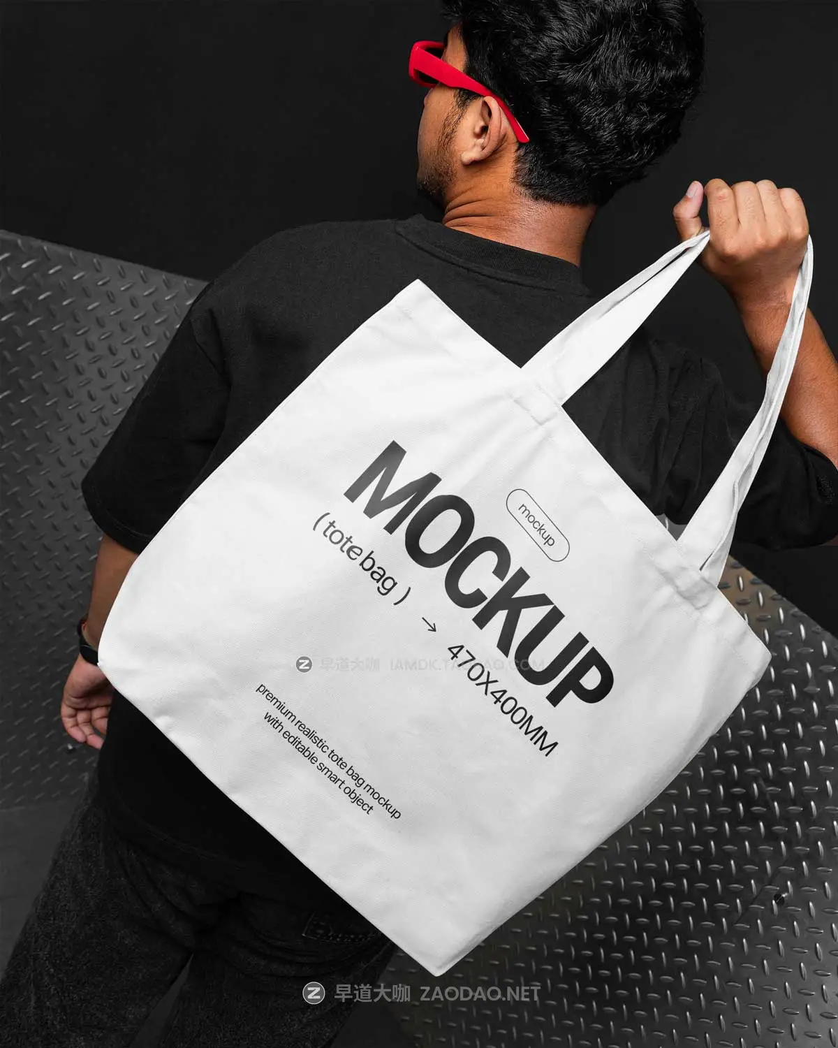 7款高级品牌VI设计手提无纺布帆布袋展示效果图PSD样机模板素材 dekgrafis – Tote Bag Mockups Vol 1插图6 7款高级品牌VI设计手提无纺布帆布袋展示效果图PSD样机模板素材 dekgrafis – Tote Bag Mockups Vol 1插图6