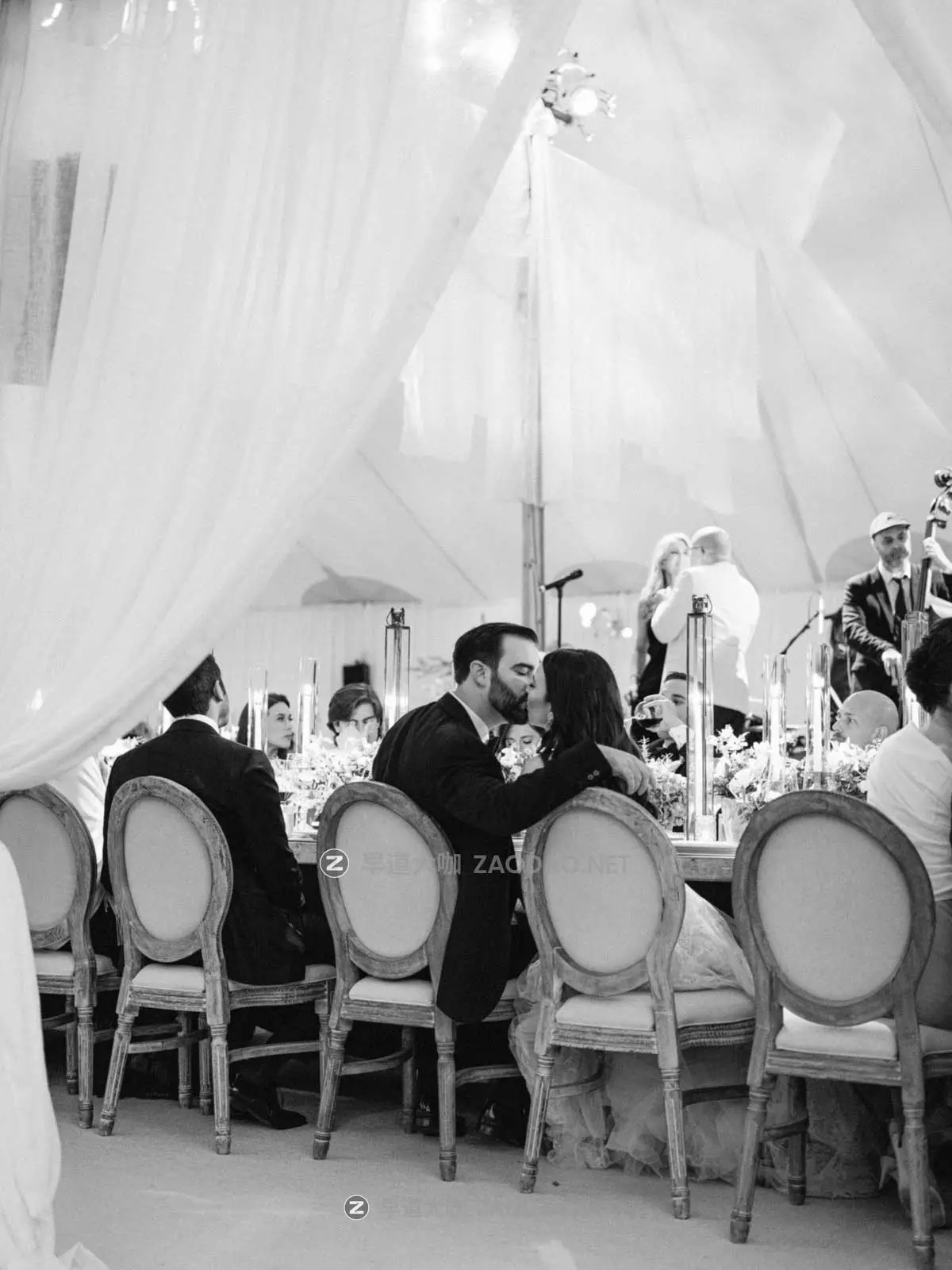 专业伊尔福Ilford Delta 400/3200黑白胶片模拟婚礼照片调色Lightroom预设包 Refined x KT Merry – BW插图10 专业伊尔福Ilford Delta 400/3200黑白胶片模拟婚礼照片调色Lightroom预设包 Refined x KT Merry – BW插图10