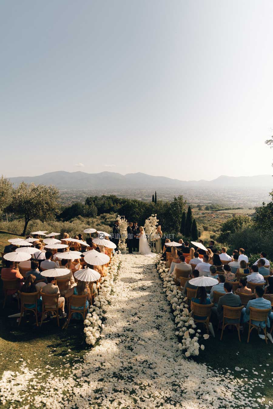 经典永恒温馨电影胶片颗粒模拟婚礼摄影照片Lightroom预设包 Kaleigh Taylor – Presets插图14