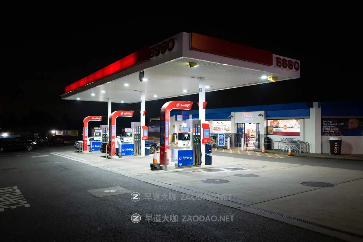 怀旧电影外观柯达Cinestill胶片颗粒模拟肖像扫街照片调色Lightroom预设/PS动作 Jamie Windsor – Lightroom Presets 4 – Cinestill插图2 怀旧电影外观柯达Cinestill胶片颗粒模拟肖像扫街照片调色Lightroom预设/PS动作 Jamie Windsor – Lightroom Presets 4 – Cinestill插图2