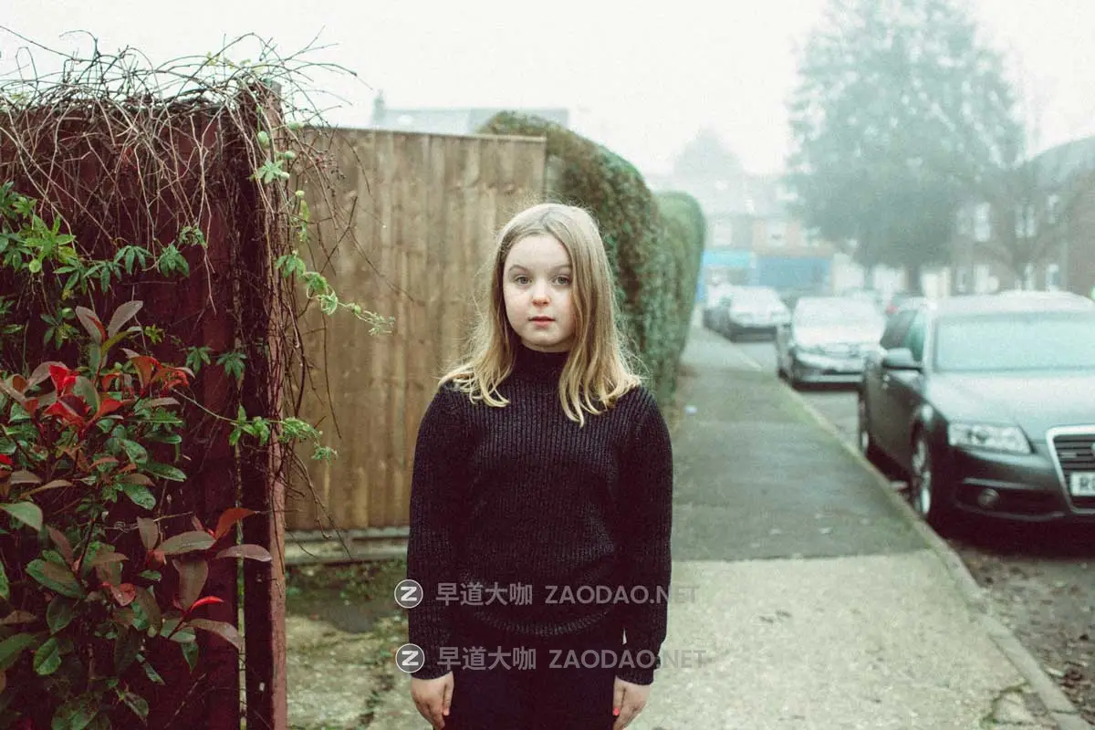 怀旧电影外观柯达Cinestill胶片颗粒模拟肖像扫街照片调色Lightroom预设/PS动作 Jamie Windsor – Lightroom Presets 4 – Cinestill插图15 怀旧电影外观柯达Cinestill胶片颗粒模拟肖像扫街照片调色Lightroom预设/PS动作 Jamie Windsor – Lightroom Presets 4 – Cinestill插图15