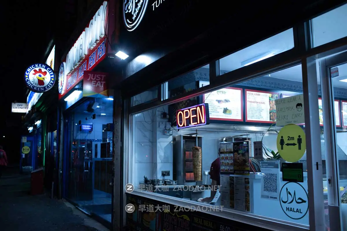 怀旧电影外观柯达Cinestill胶片颗粒模拟肖像扫街照片调色Lightroom预设/PS动作 Jamie Windsor – Lightroom Presets 4 – Cinestill插图5 怀旧电影外观柯达Cinestill胶片颗粒模拟肖像扫街照片调色Lightroom预设/PS动作 Jamie Windsor – Lightroom Presets 4 – Cinestill插图5