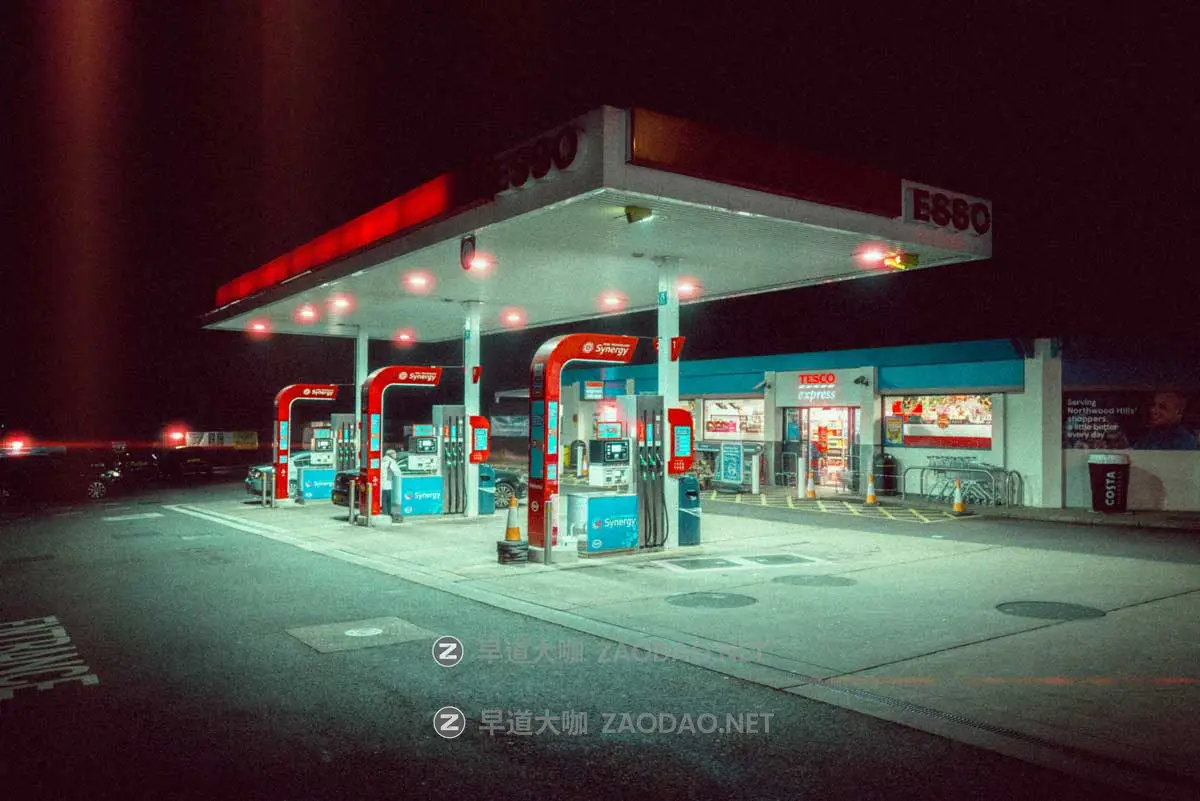 怀旧电影外观柯达Cinestill胶片颗粒模拟肖像扫街照片调色Lightroom预设/PS动作 Jamie Windsor – Lightroom Presets 4 – Cinestill插图8 怀旧电影外观柯达Cinestill胶片颗粒模拟肖像扫街照片调色Lightroom预设/PS动作 Jamie Windsor – Lightroom Presets 4 – Cinestill插图8