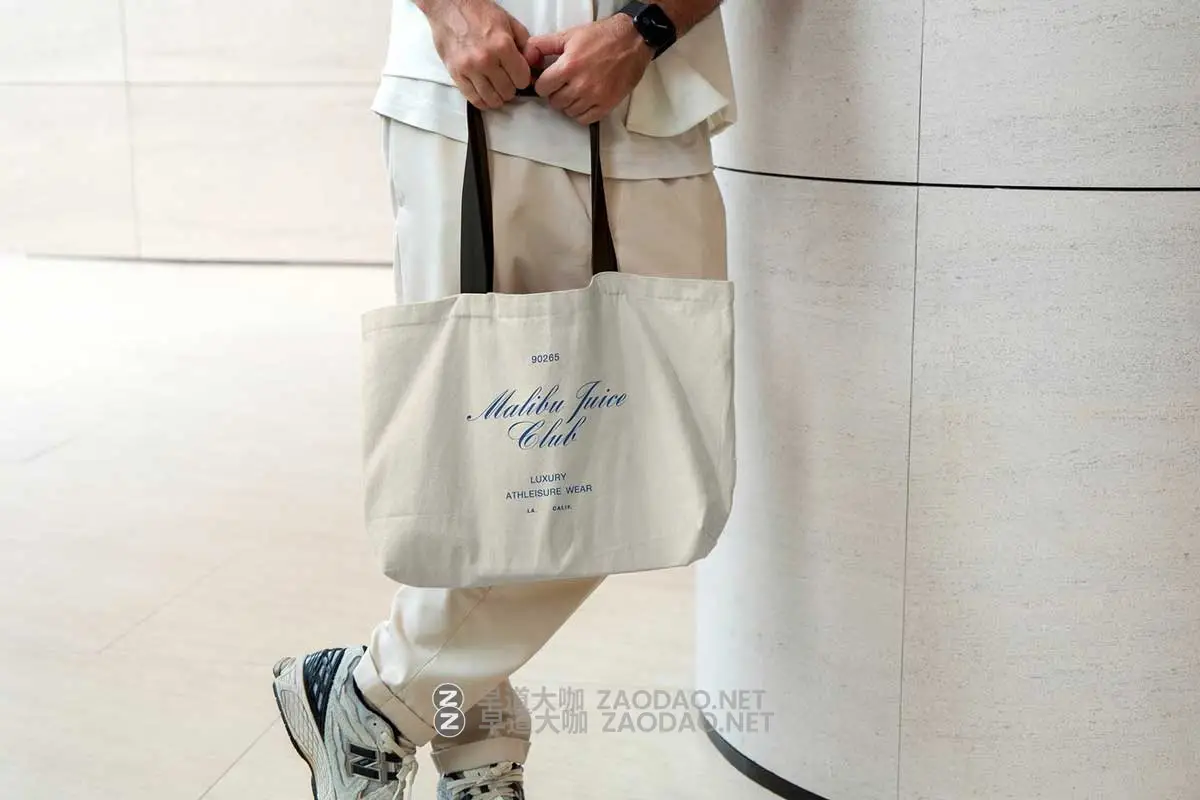 14款单肩拎袋手提购物袋托特包帆布包环保袋VI贴图PS展示贴图样机 Tote Bag Everyday Mockups插图5 14款单肩拎袋手提购物袋托特包帆布包环保袋VI贴图PS展示贴图样机 Tote Bag Everyday Mockups插图5