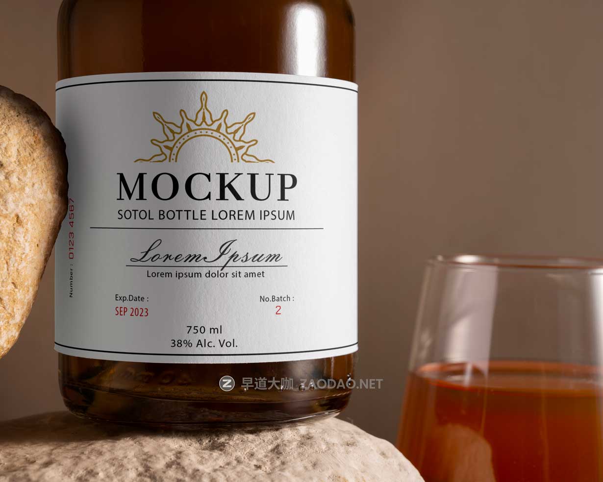 时尚国外红酒葡萄酒玻璃酒瓶标签贴纸设计展示效果图PSD样机MOCKUP模板素材 Sotol Bottle Mockup Vol 1插图2