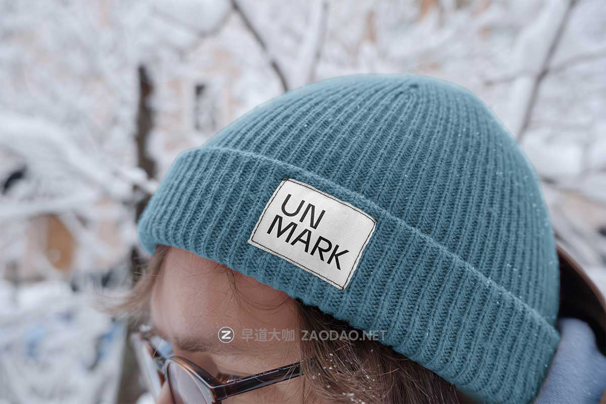 7款雪地雪景场景名片帆布袋毛线帽子包装盒VI展示PS贴图样机模板 So Snowy Collection插图7