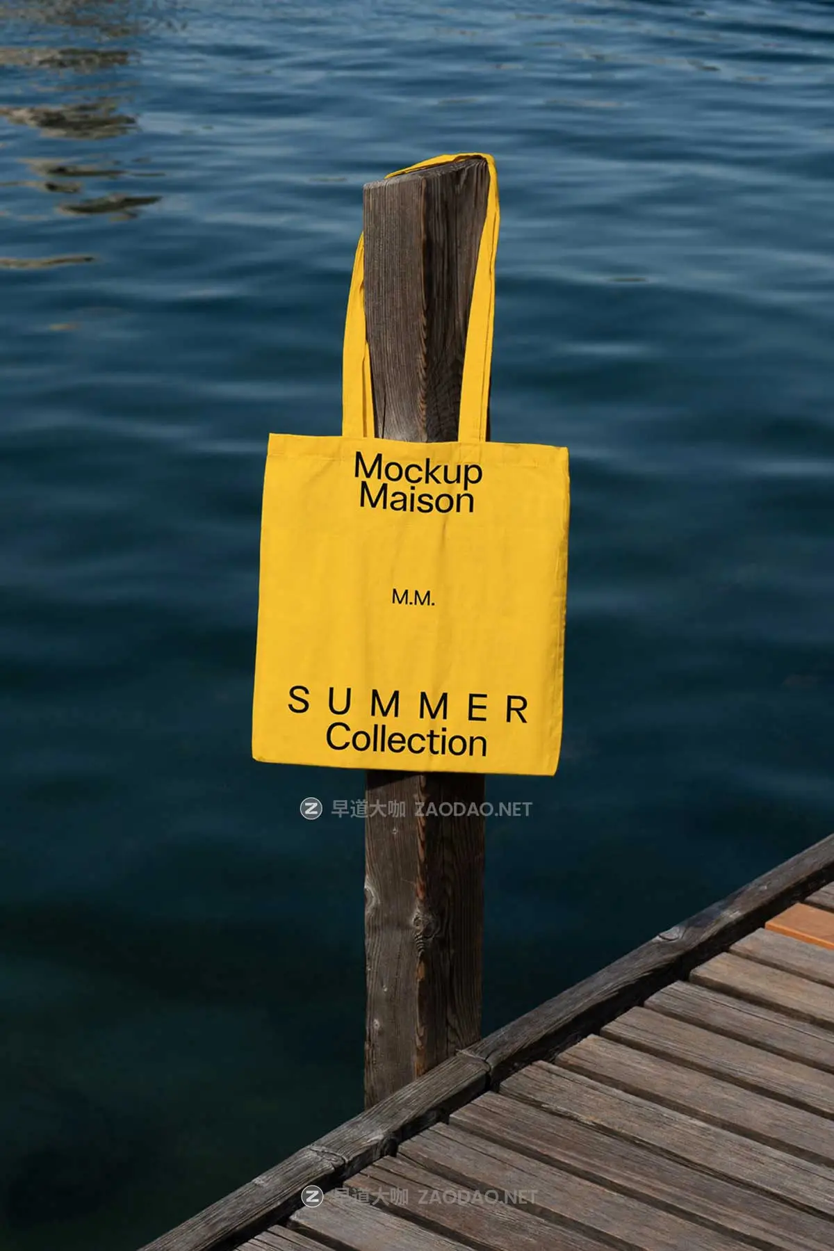 8款夏季海边场景名片画册书籍帆布袋iPhone手机VI展示PS贴图样机模板 Mockup.Maison – Summer Collection Branging Mockup Vol 1插图7 8款夏季海边场景名片画册书籍帆布袋iPhone手机VI展示PS贴图样机模板 Mockup.Maison – Summer Collection Branging Mockup Vol 1插图7
