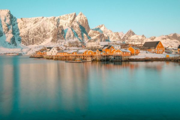 18套日韩系电影风格旅拍扫街摄影照片调色Lightroom预设包 Shoot and Wander – Master Collection Lightroom Presets