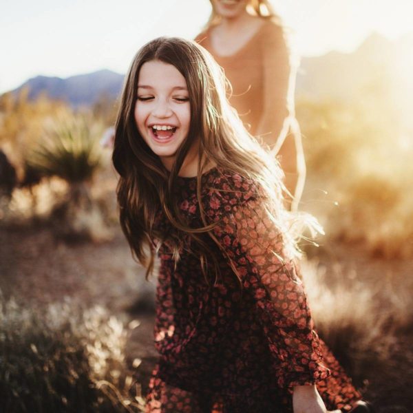 户外鲜艳柔和温暖色调婚礼宝妈婴儿户外摄影作品调色Lightroom预设 Twig & Olive Photography – Spring Gem Presets特色图 户外鲜艳柔和温暖色调婚礼宝妈婴儿户外摄影作品调色Lightroom预设 Twig & Olive Photography – Spring Gem Presets