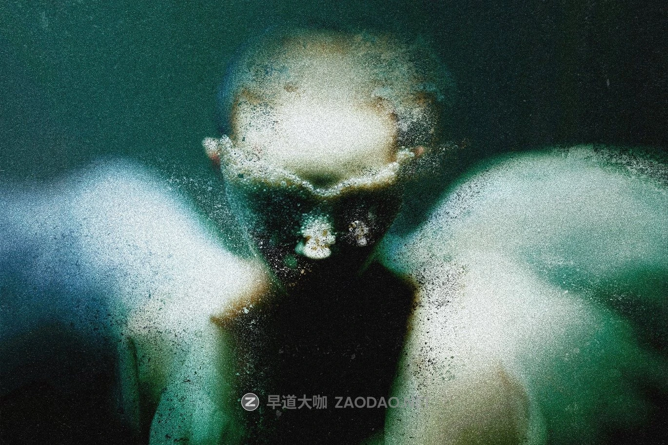 做旧扭曲颗粒赛伯朋克故障颗粒杂点复古人像图片后期修图效果ps特效滤镜样机 Bad Distorted Print Effect插图4 做旧扭曲颗粒赛伯朋克故障颗粒杂点复古人像图片后期修图效果ps特效滤镜样机 Bad Distorted Print Effect插图4
