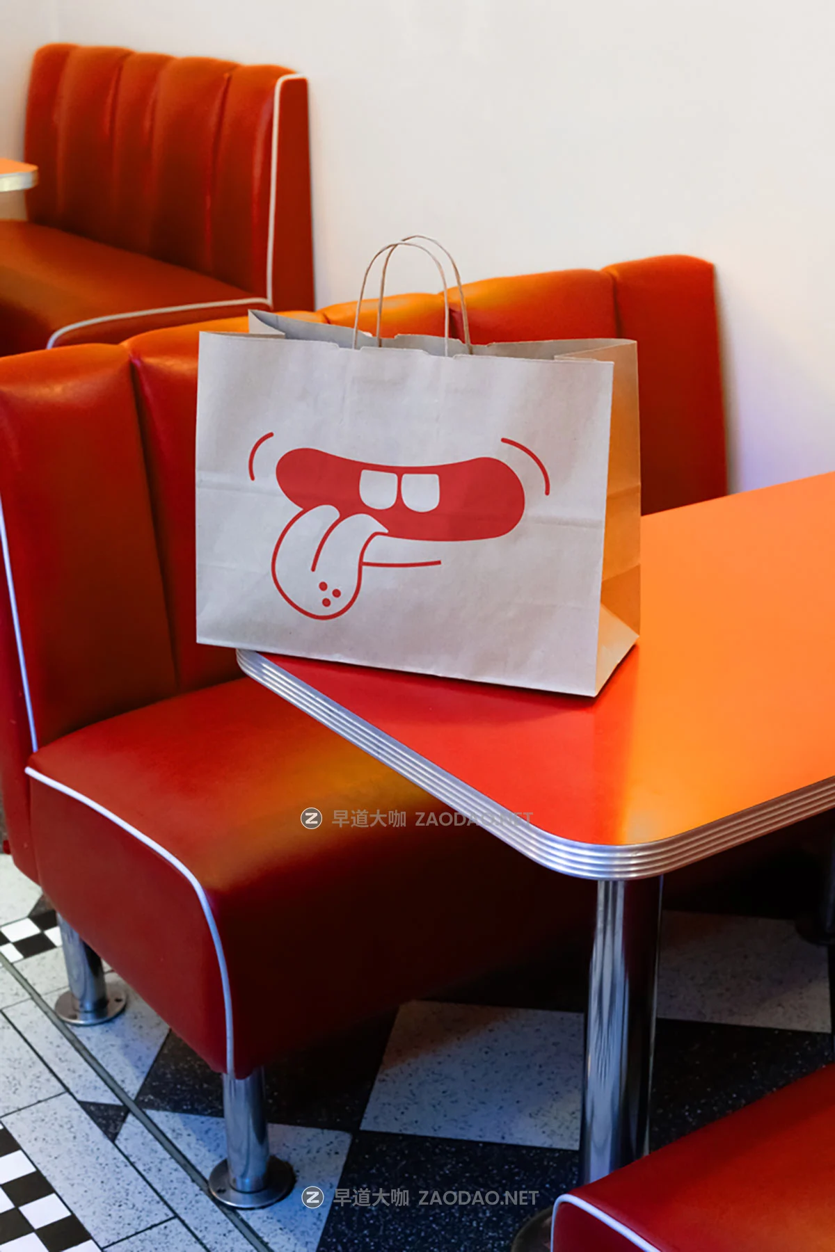 7款国外高级披萨汉堡品牌VI设计易拉罐牛奶罐咖啡杯手提纸袋名片展示ps贴图样机模板 Format Mockup – GRUB Collection P1插图6 7款国外高级披萨汉堡品牌VI设计易拉罐牛奶罐咖啡杯手提纸袋名片展示ps贴图样机模板 Format Mockup – GRUB Collection P1插图6