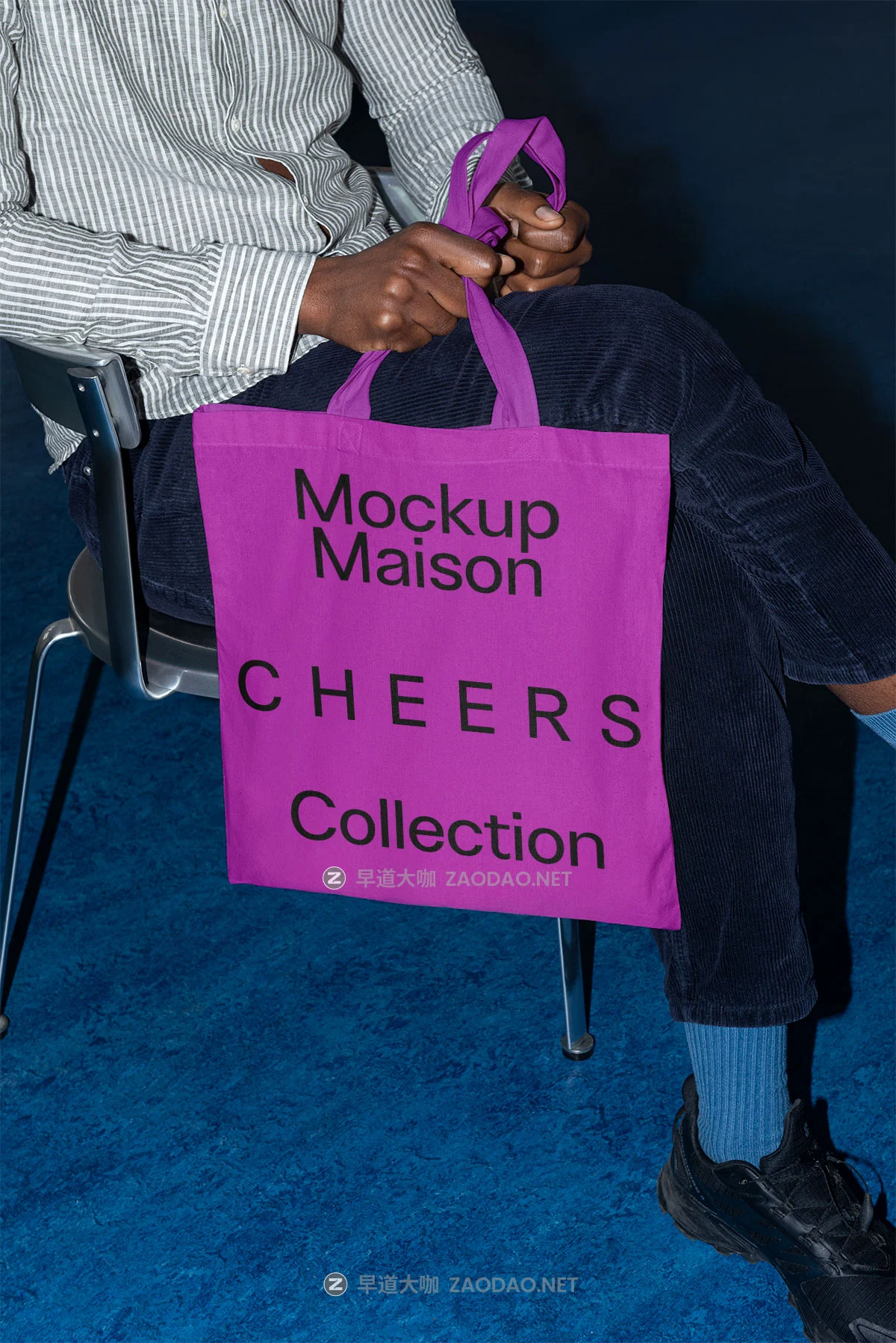 8款小众红酒标签咖啡纸杯帆布袋菜单卡片海报品牌VI设计展示PS贴图样机模板 Mockup.Maison – Cheers Collection P2插图7 8款小众红酒标签咖啡纸杯帆布袋菜单卡片海报品牌VI设计展示PS贴图样机模板 Mockup.Maison – Cheers Collection P2插图7