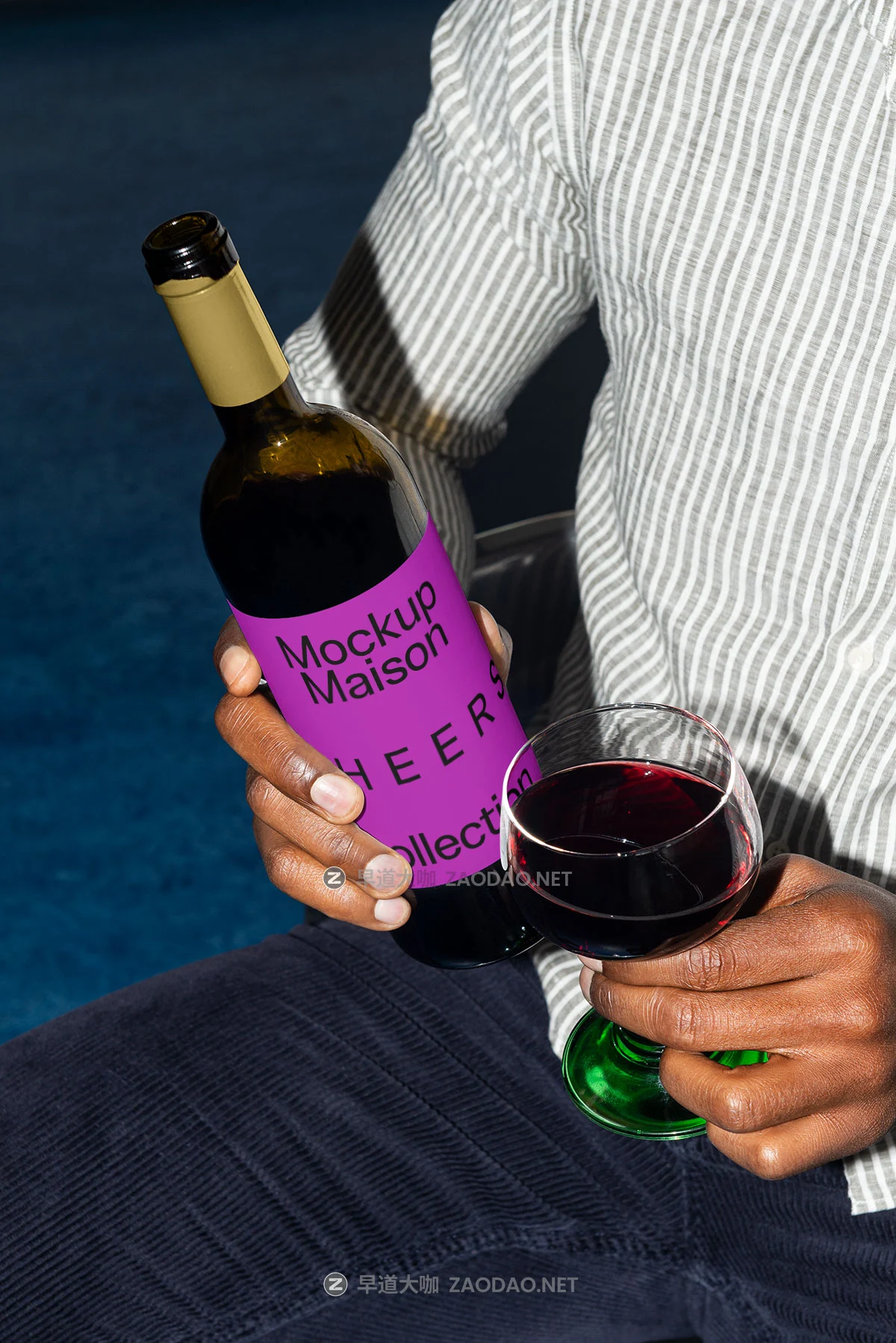 8款小众红酒标签咖啡纸杯帆布袋菜单卡片海报品牌VI设计展示PS贴图样机模板 Mockup.Maison – Cheers Collection P2插图4 8款小众红酒标签咖啡纸杯帆布袋菜单卡片海报品牌VI设计展示PS贴图样机模板 Mockup.Maison – Cheers Collection P2插图4