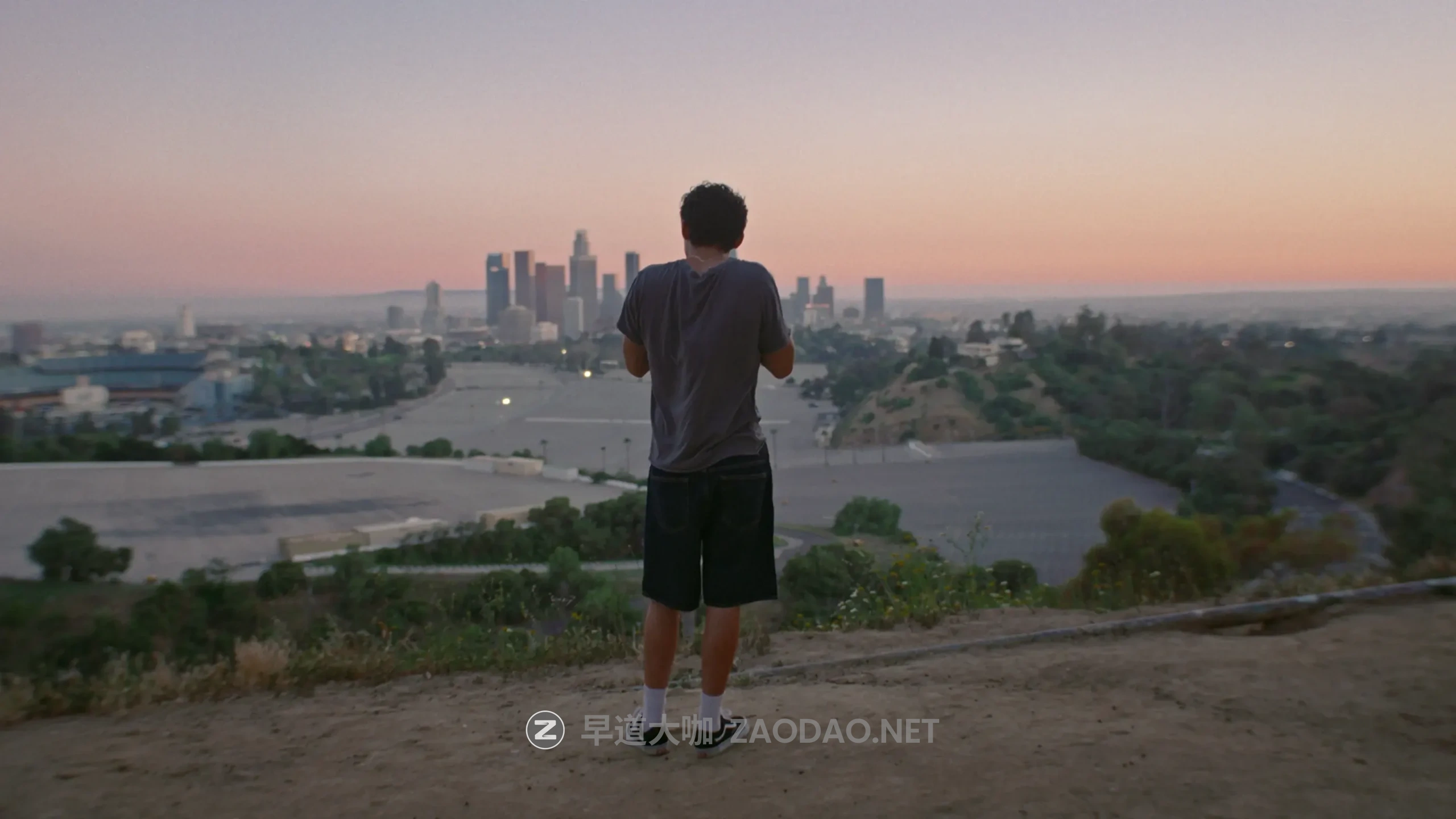 Serr – FilmVision Pro V1.1 专业电影级柯达富士胶片模拟色彩分级调色达芬奇节点 + LUT预设 + 视频教程(中文字幕)插图17 Serr – FilmVision Pro V1.1 专业电影级柯达富士胶片模拟色彩分级调色达芬奇节点 + LUT预设 + 视频教程(中文字幕)插图17