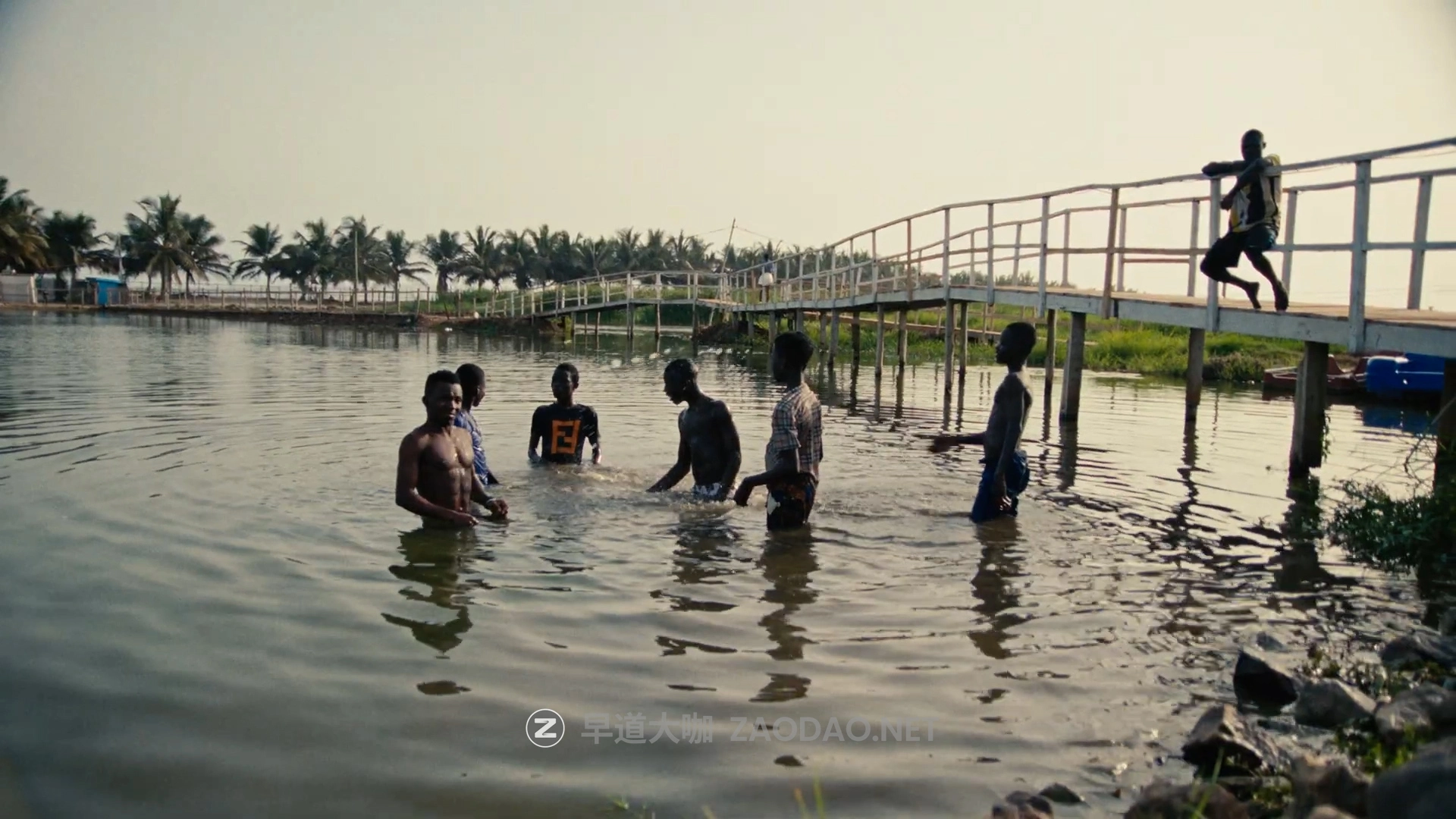 Serr – FilmVision Pro V1.1 专业电影级柯达富士胶片模拟色彩分级调色达芬奇节点 + LUT预设 + 视频教程(中文字幕)插图8 Serr – FilmVision Pro V1.1 专业电影级柯达富士胶片模拟色彩分级调色达芬奇节点 + LUT预设 + 视频教程(中文字幕)插图8