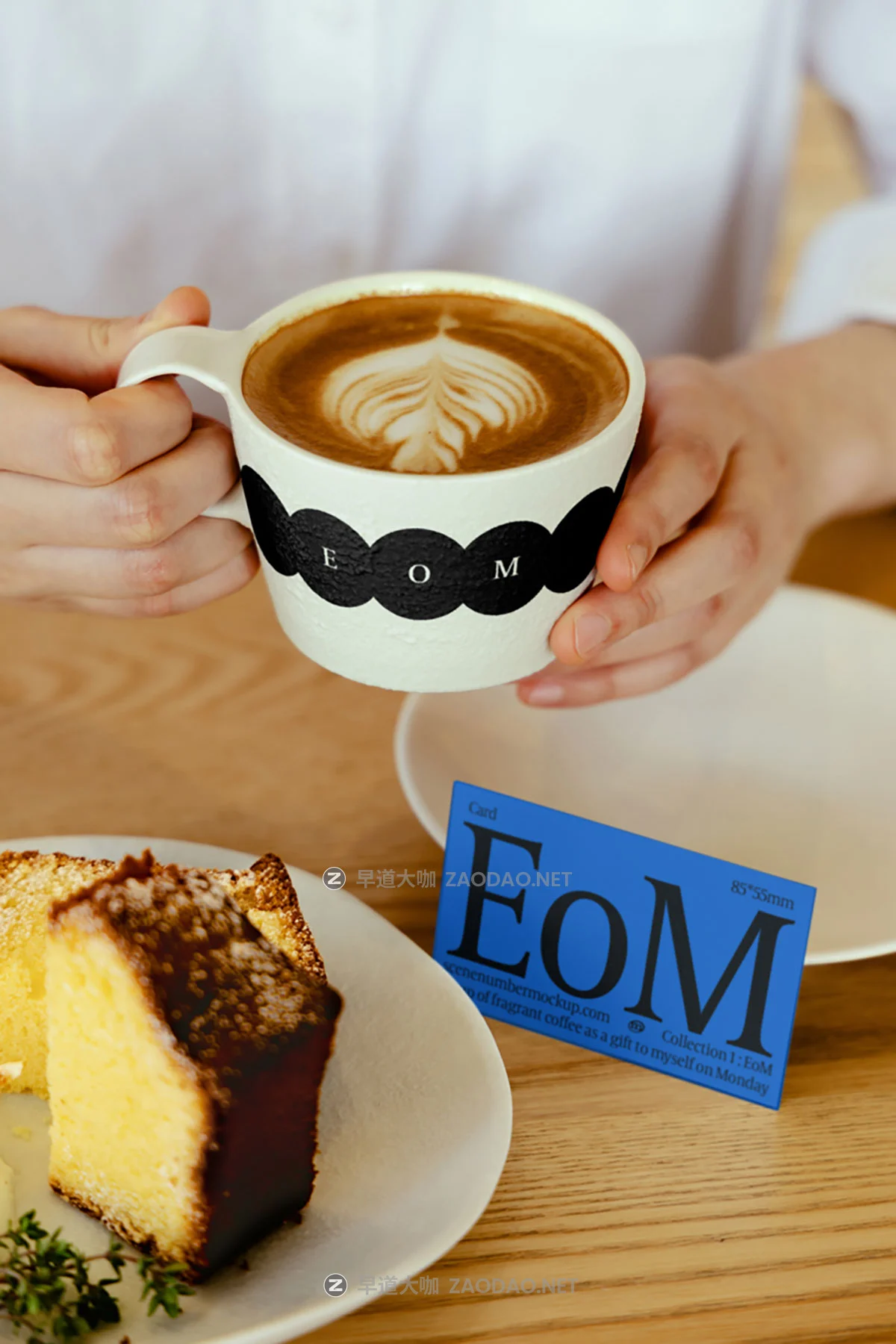 8款国外小众咖啡VI设计手提纸杯塑料杯名片包装箱包装袋海报展示贴图PSD样机模板 Scene Number Mockup – S#1 EOM Collection P1插图6 8款国外小众咖啡VI设计手提纸杯塑料杯名片包装箱包装袋海报展示贴图PSD样机模板 Scene Number Mockup – S#1 EOM Collection P1插图6