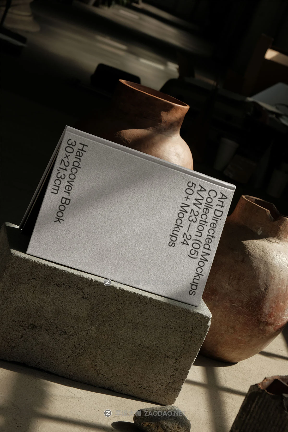 7款质感光阴书籍名片手提袋T恤胶带iPhone手机vi设计ps展示效果图样机模板 Art Directed Mockups – C05 Collection P1插图6 7款质感光阴书籍名片手提袋T恤胶带iPhone手机vi设计ps展示效果图样机模板 Art Directed Mockups – C05 Collection P1插图6