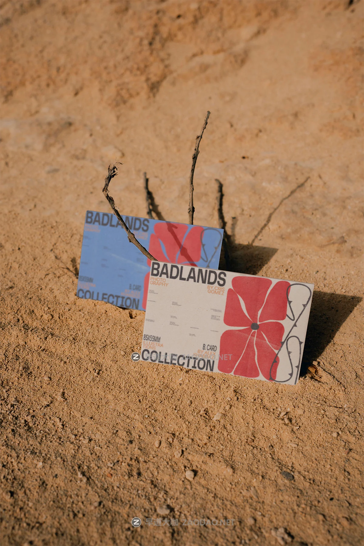 8款沙漠场景名片棒球帽渔夫帽iPhone手机MacBook电脑书籍T恤vi设计贴图psd样机模板 Bendito Mockup – BADLANDS Collection P1插图7 8款沙漠场景名片棒球帽渔夫帽iPhone手机MacBook电脑书籍T恤vi设计贴图psd样机模板 Bendito Mockup – BADLANDS Collection P1插图7