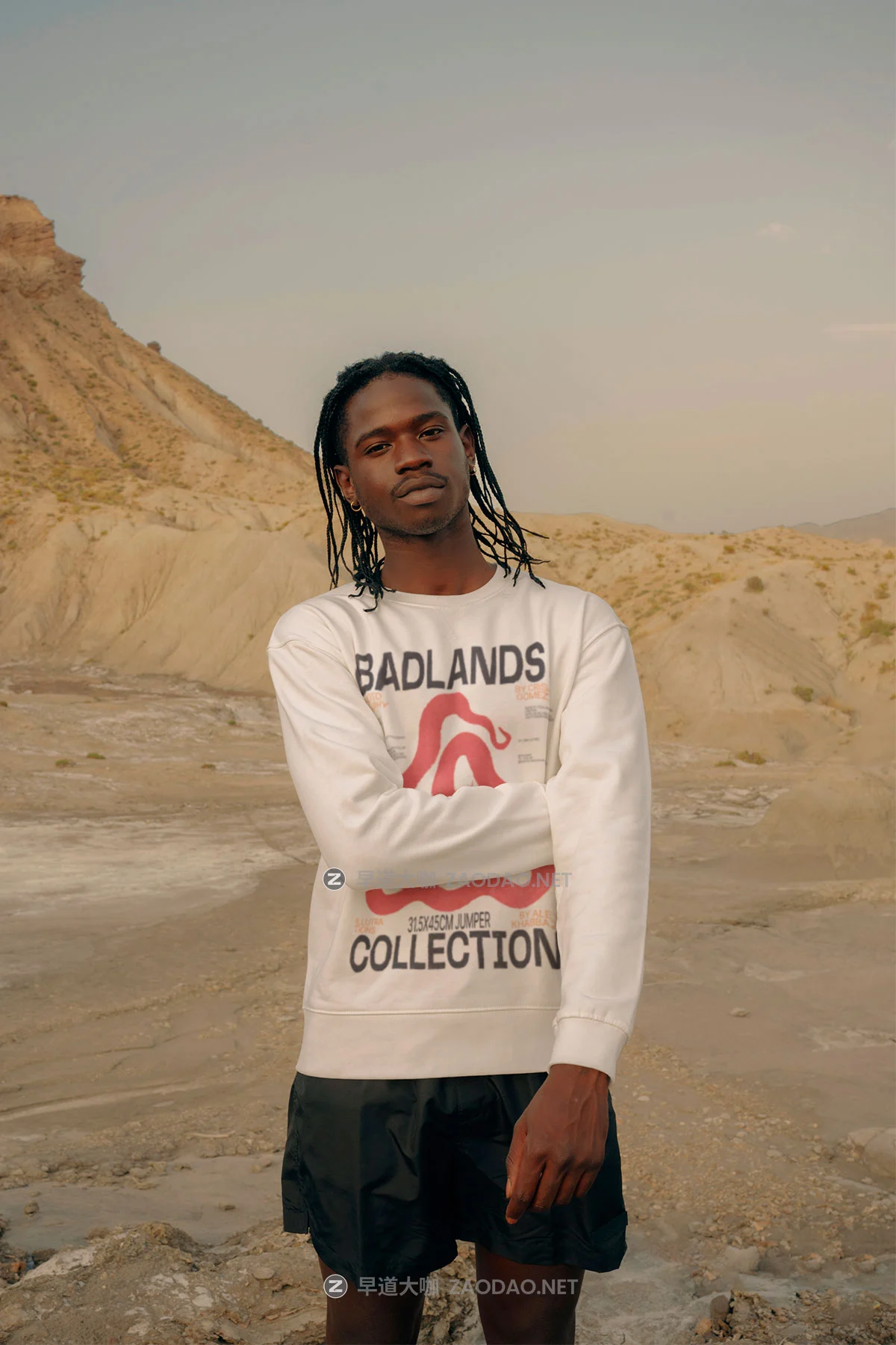 8款沙漠场景名片棒球帽渔夫帽iPhone手机MacBook电脑书籍T恤vi设计贴图psd样机模板 Bendito Mockup – BADLANDS Collection P1插图3 8款沙漠场景名片棒球帽渔夫帽iPhone手机MacBook电脑书籍T恤vi设计贴图psd样机模板 Bendito Mockup – BADLANDS Collection P1插图3