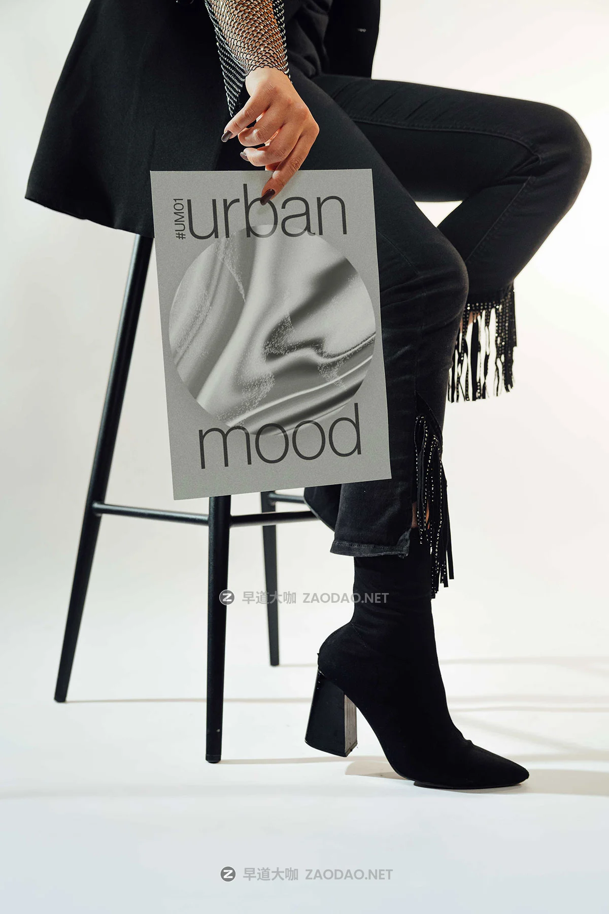 33款国外高级名牌标牌报纸海报扇子帆布袋挂绳渔夫帽手机电脑vi贴图psd样机模板 MelangeMockup – Urban Mood Mockup Collection插图15 33款国外高级名牌标牌报纸海报扇子帆布袋挂绳渔夫帽手机电脑vi贴图psd样机模板 MelangeMockup – Urban Mood Mockup Collection插图15