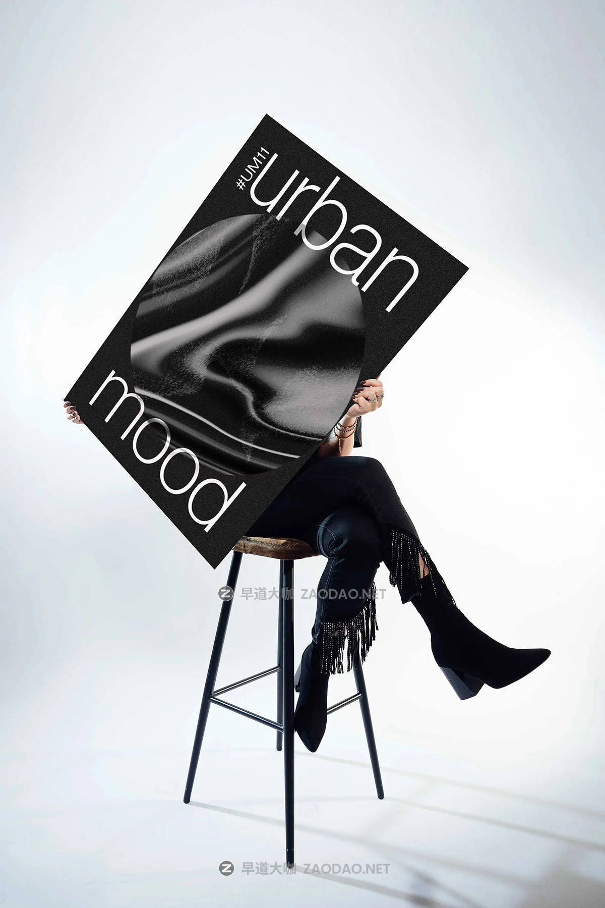 33款国外高级名牌标牌报纸海报扇子帆布袋挂绳渔夫帽手机电脑vi贴图psd样机模板 MelangeMockup – Urban Mood Mockup Collection插图24 33款国外高级名牌标牌报纸海报扇子帆布袋挂绳渔夫帽手机电脑vi贴图psd样机模板 MelangeMockup – Urban Mood Mockup Collection插图24