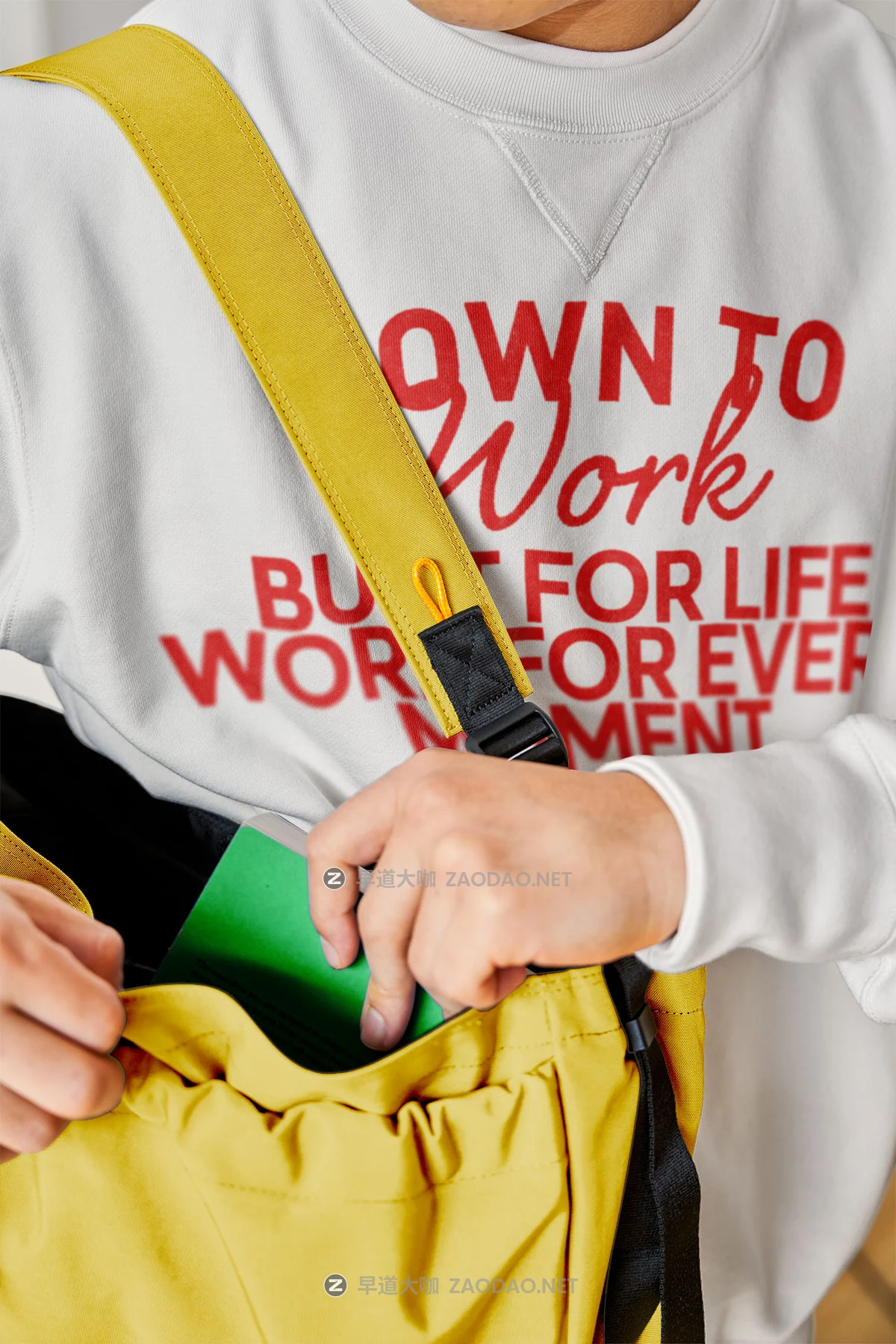 7款国外小众t恤卫衣棒球帽服装吊牌标签包装盒vi设计展示ps贴图样机模板 Scene Number Mockup – S#2 DTW Collection P2插图3 7款国外小众t恤卫衣棒球帽服装吊牌标签包装盒vi设计展示ps贴图样机模板 Scene Number Mockup – S#2 DTW Collection P2插图3