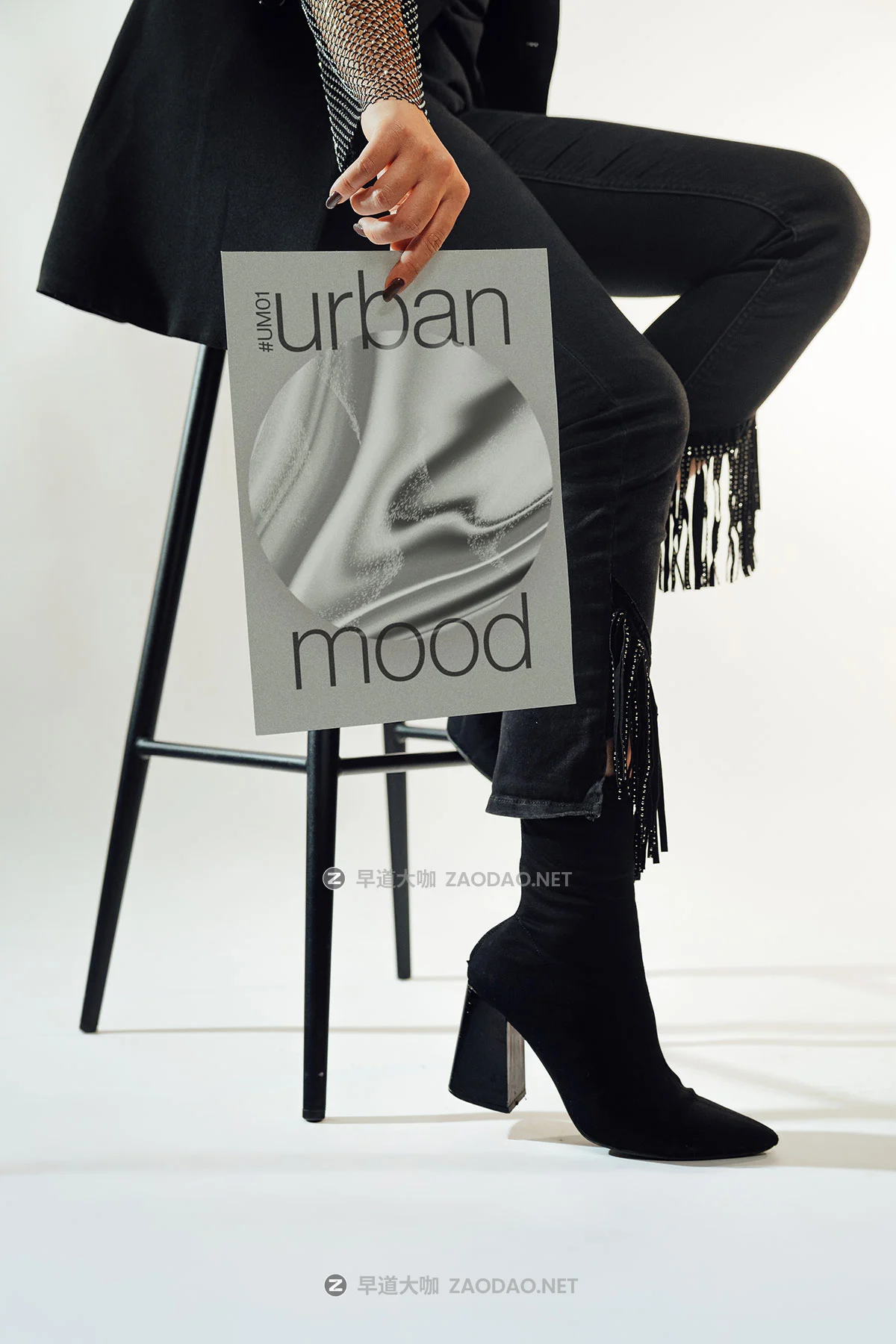 7款国外高级标牌报纸海报帆布袋挂绳渔夫帽vi贴图psd样机模板Melange Mockup – Urban Mood Mockup Collection P1插图7 7款国外高级标牌报纸海报帆布袋挂绳渔夫帽vi贴图psd样机模板Melange Mockup – Urban Mood Mockup Collection P1插图7