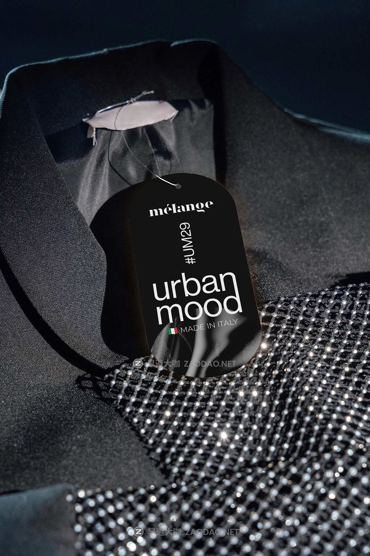 7款国外高级标牌报纸海报帆布袋挂绳渔夫帽vi贴图psd样机模板Melange Mockup – Urban Mood Mockup Collection P1插图1 7款国外高级标牌报纸海报帆布袋挂绳渔夫帽vi贴图psd样机模板Melange Mockup – Urban Mood Mockup Collection P1插图1